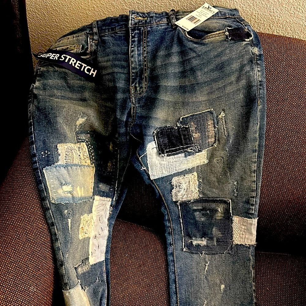 Size 40x34. Blue Patchwork denim jeans. New.